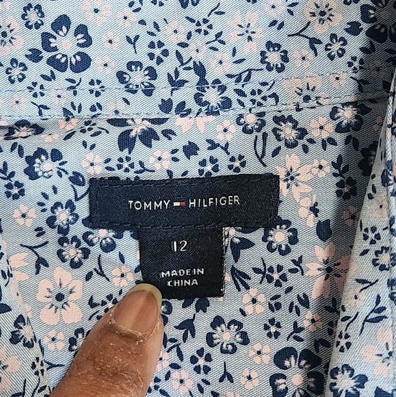 Tommy Hilfiger boys dress shirt NWOT - Picture 2 of 5